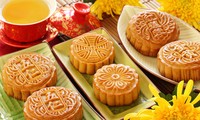 Kue bulan buatan Vietnam