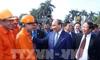 PM Viet Nam, Nguyen Xuan Phuc  mengunjungi dan mengucapkan selamat Hari Raya Tet di Kota Hai Phong