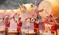 Hue festival's percussion performance 