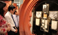 President Truong Tan Sang visits Ho Chi Minh museum 