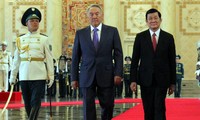 Vietnam, Kazakhstan issue joint statement 