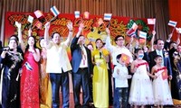 Vietnamese celebrate Lunar New Year abroad