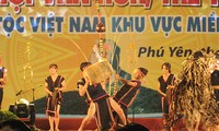 Promoting Vietnam image abroad