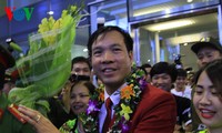 Vietnam team with historic gold medal welcomed home 