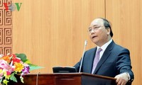 Prime Minister Nguyen Xuan Phuc receives South Korean city Daegu’s Mayor