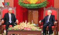 Party leader Nguyen Phu Trong receives Myanmar President Htin Kyaw