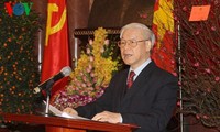 Party leader: Vietnam advances to seize new opportunities