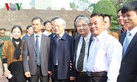 Party General Secretary pays working visit to Nam Dinh province