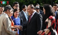 Prime Minister meets Overseas Vietnamese in the Netherlands