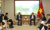 Deputy Prime Minister receives WEF Director Justin Wood