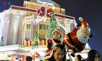 Christmas celebrations in Hanoi