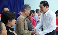 Vietnam Red Cross Society hosts Lunar New Year charity program