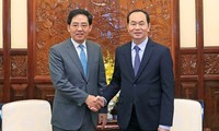 President repeats Vietnam’s unwavering policy of developing friendship with China