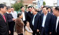 Prime Minister encourages farm production in Nam Dinh