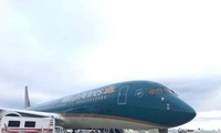 Vietnam Airlines inspects flight landing on wrong runway  