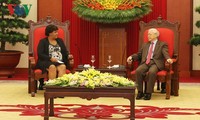 Party leader reiterates Vietnam’s willingness to share reform experience with Cuba