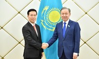 Politburo member Vo Van Thuong visits Kazakhstan