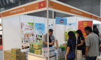 Vietnam attends Asia-Pacific Food Expo in Singapore