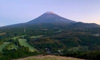 Mount Fuji records earliest snow in 13 years