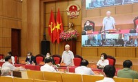 Party General Secretary meets Hanoi voters