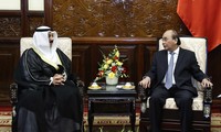 President receives ambassadors of Kuwait and Israel  