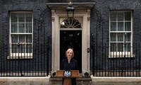 Liz Truss talks on the phone with Ukraine and US leaders 