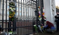 Condolence book for Queen Elizabeth II opened in Vietnam 