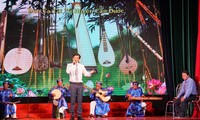 Long An honors Don ca tai tu music and song