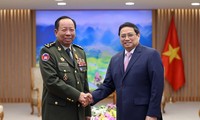 Defense cooperation is pivotal to Vietnam-Cambodia relations