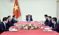 PMs of Vietnam, Singapore praise industrial park as symbol of successful cooperation 