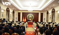 Top leader To Lam visits Vietnamese Embassy in China