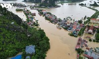 Race against time to rescue victims from devastating floods, 324 dead or missing 