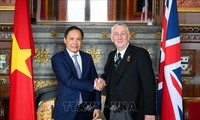 Vietnam ambassador works with speaker of UK House of Commons