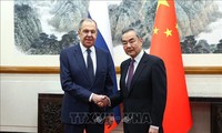 Russian, Chinese FMs underscore stability in bilateral relations 