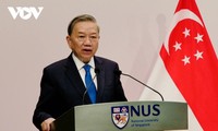 Party chief addresses National University of Singapore