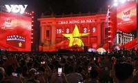 Hanoi art program celebrates August Revolution and National Day