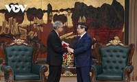 PM proposes Vietnam and Indonesia strengthen political trust, cooperation 