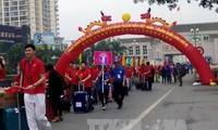 เยาวชนเวียดนามและจีนร่วมมือกันทำนุบำรุงความสัมพันธ์มิตรภาพระหว่างสองประเทศ 