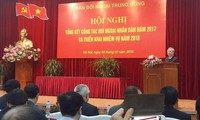 Củng cố quan hệ hữu nghị và hợp tác với nhân dân các nước thông qua hoạt động đối ngoại song phương 