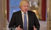 Премьер-министр Великобритании заверил РФ в оборонительной роли НАТО