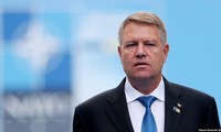 Президент Румынии призвал НАТО и Россию снизить напряженность 