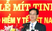 Prime Minister Nguyen Tan Dung holds meeting to mark Vietnam’s Health Insurance 