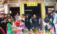 Buddhists in Bac Lieu province celebrate Vu Lan festival 2012