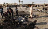 Iraq: Car bombs target police