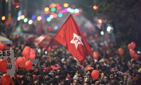 Brazil: hundreds of thousands take to streets to support government