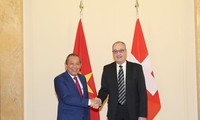 Vietnam, Switzerland strengthen bilateral relations