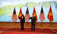 PM Chinh welcomes US Vice President Harris