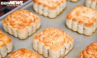 Cận cảnh cơ sở sản xuất bánh trung thu nức tiếng ở Hà Nội
