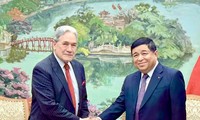 Phó Thủ tướng Nguyễn Chí Dũng tiếp Bộ trưởng Ngoại giao New Zealand Winston Peters 