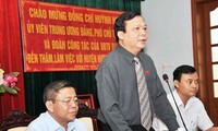 NA Vice Chairman Huynh Ngoc Son receives outstanding ethnic people 